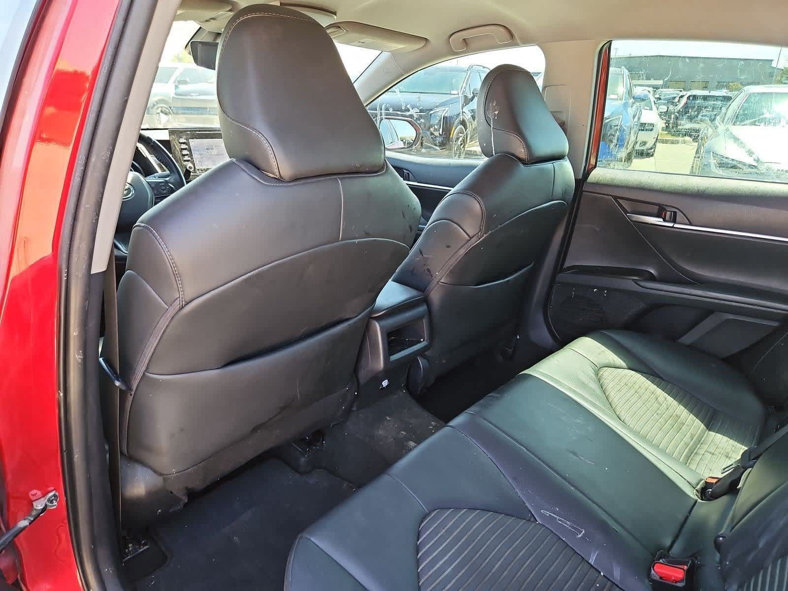 Used 2023 Toyota Camry SE FWD image 17