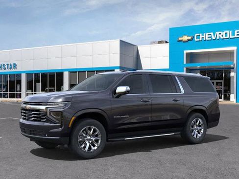 New 2025 Chevrolet Suburban Premier image 2