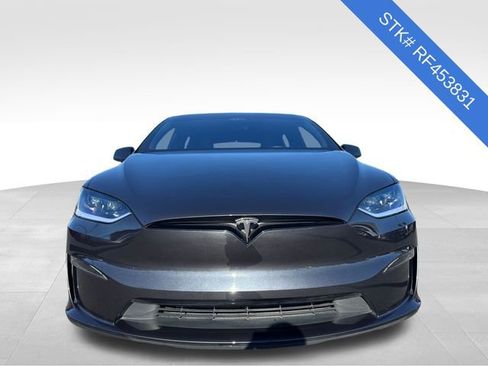 Used 2024 Tesla Model X image 2
