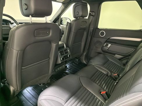 Certified 2025 Land Rover Discovery Dynamic SE AWD/4WD image 21