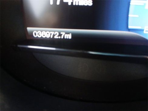 Used 2016 Ford Explorer XLT w/ Equipment Group 201A image 22