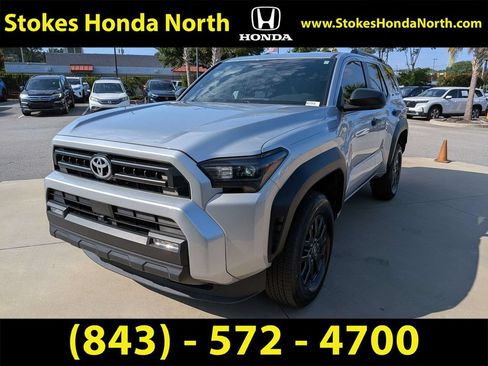 Used 2025 Toyota 4Runner SR5 AWD/4WD image 5