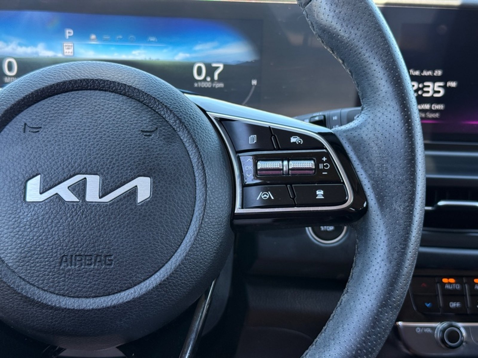 Used 2024 Kia Seltos SX w/ SX Sunroof Package AWD/4WD image 24