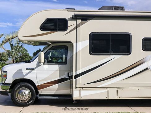 Used 2017 Ford E-450 and Econoline 450 Super Duty w/ Motorhome Prep Package RWD image 4