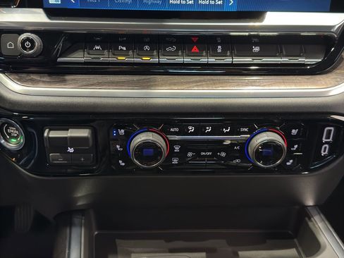 New 2026 Chevrolet Silverado 1500 LTZ w/ LTZ Premium Package image 31