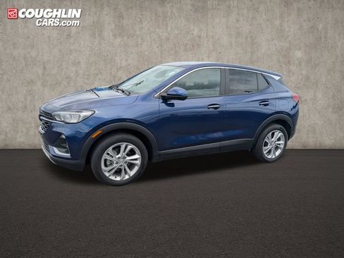 Used 2023 Buick Encore GX Preferred w/ Cold Weather Comfort Package FWD image 4