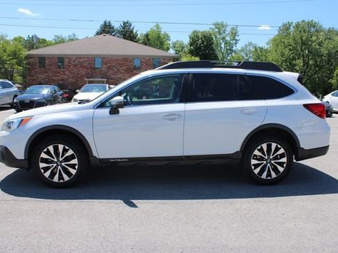Used 2017 Subaru Outback 2.5i Limited AWD/4WD image 5