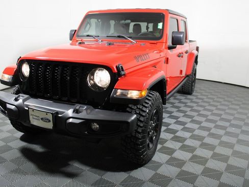 Used 2023 Jeep Gladiator Willys image 4