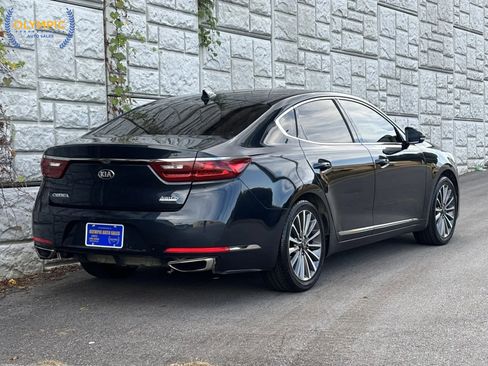 Used 2018 Kia Cadenza Premium image 6