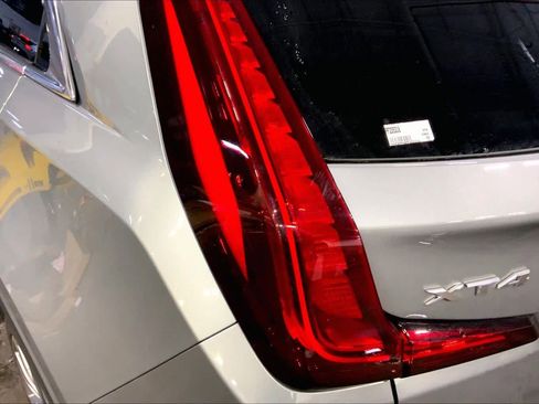 Used 2023 Cadillac XT4 Premium Luxury image 28