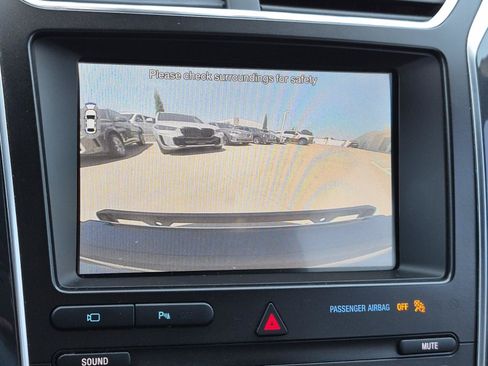 Used 2019 Ford Explorer Limited w/ Class III Trailer Tow Package FWD image 31