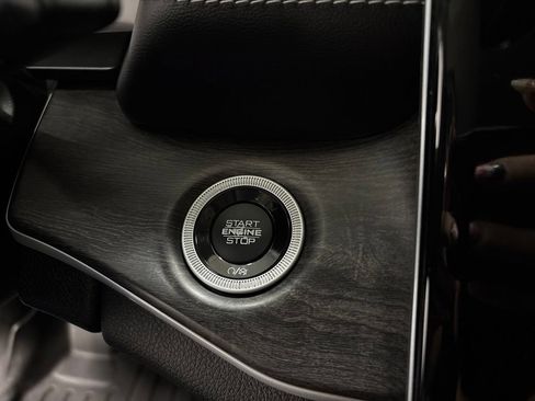 Used 2021 Jeep Grand Cherokee L Limited AWD/4WD image 21
