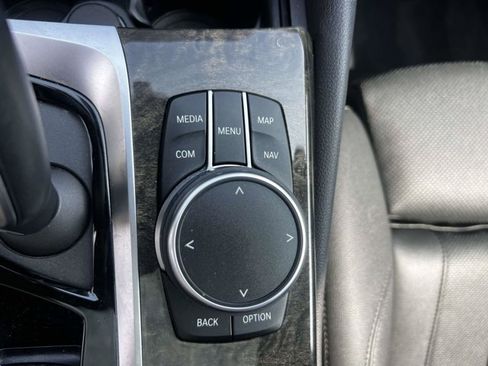 Used 2021 BMW 530i xDrive w/ Convenience Package AWD/4WD image 31