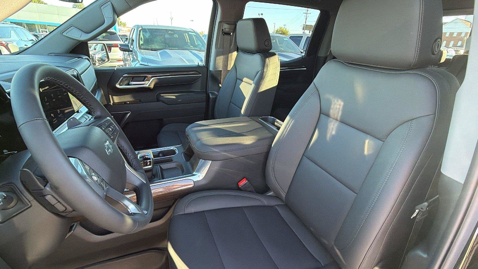 New 2026 Chevrolet Silverado 1500 RST AWD/4WD image 4