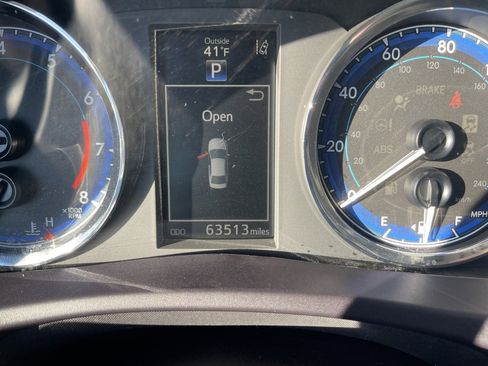 Used 2018 Toyota Corolla SE image 16