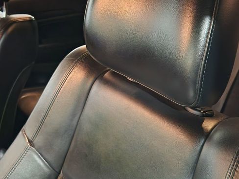 Used 2019 Jeep Grand Cherokee Altitude image 32