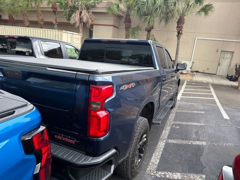 Used 2021 Chevrolet Silverado 1500 LT Trail Boss w/ LT Trail Boss Premium Package AWD/4WD image 23