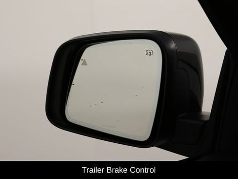 Used 2025 Dodge Durango GT AWD/4WD image 50