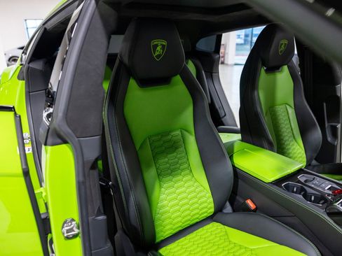 Used 2022 Lamborghini Urus image 31