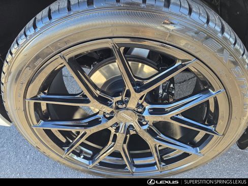 Used 2024 Lexus LX 600 4WD w/ Premium Package image 10