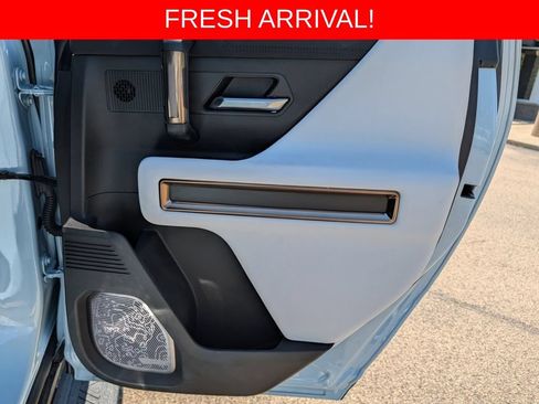 Used 2024 GMC Hummer EV 2X AWD/4WD image 21
