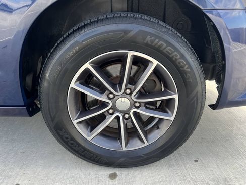 Used 2017 Dodge Grand Caravan SXT FWD image 33