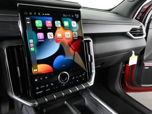 New 2025 GMC Acadia Elevation image 15