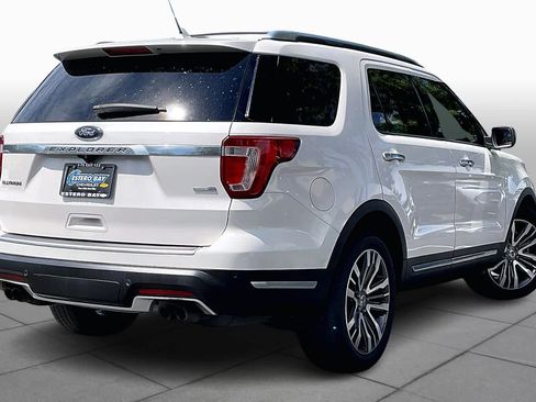 Used 2018 Ford Explorer Platinum image 13