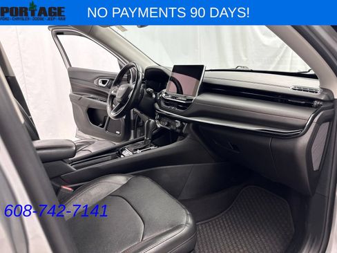 Used 2022 Jeep Compass Trailhawk w/ Trailhawk Elite Group AWD/4WD image 32
