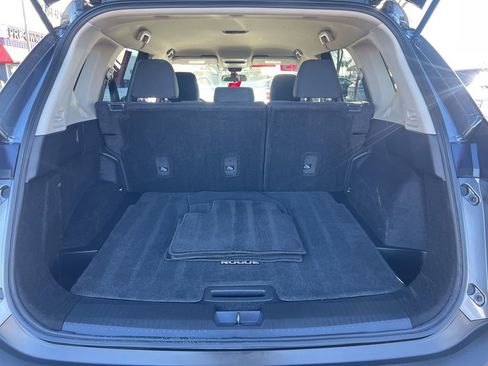 Certified 2023 Nissan Rogue S image 12