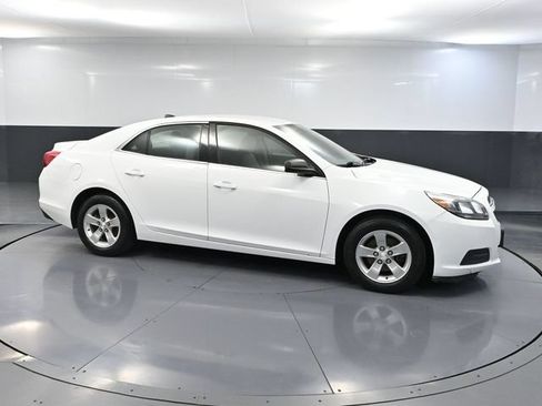 Used 2013 Chevrolet Malibu LS FWD image 3