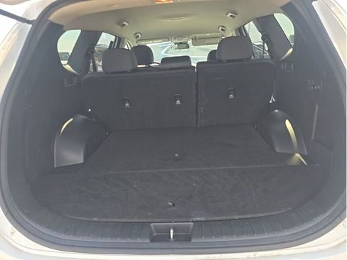 Used 2019 Hyundai Santa Fe SE AWD/4WD image 10