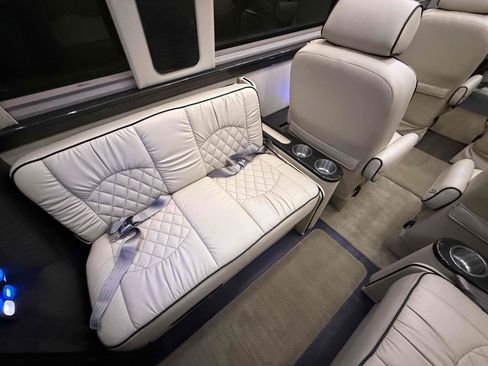 Used 2017 Mercedes-Benz Sprinter 3500 image 45