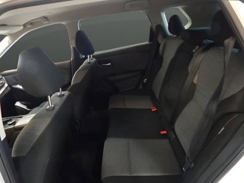 Used 2023 Nissan Rogue SV image 32