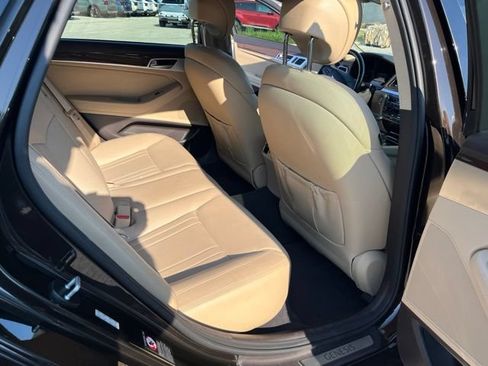 Used 2018 Genesis G80 3.8 RWD image 14