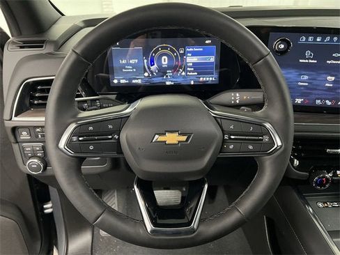 New 2025 Chevrolet Suburban Premier image 11