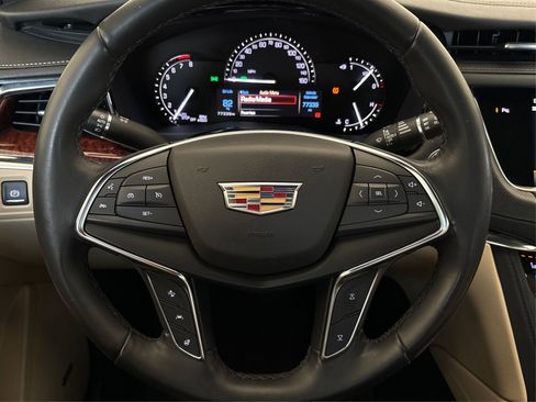 Used 2019 Cadillac XT5 Premium Luxury FWD image 19