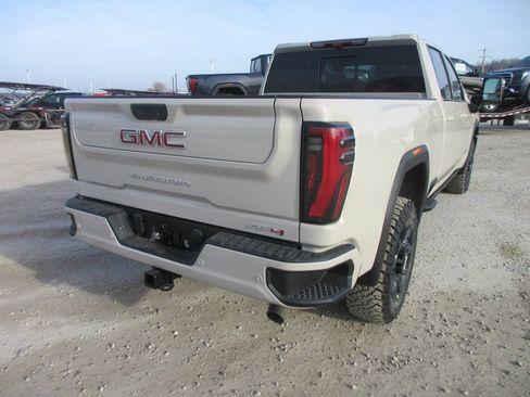 New 2026 GMC Sierra 2500 AT4 image 5