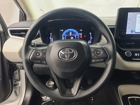 Used 2026 Toyota Corolla LE image 31