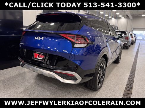 Certified 2025 Kia Sportage SX image 3