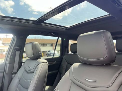 Certified 2025 Cadillac XT6 Sport w/ Platinum Package AWD/4WD image 9