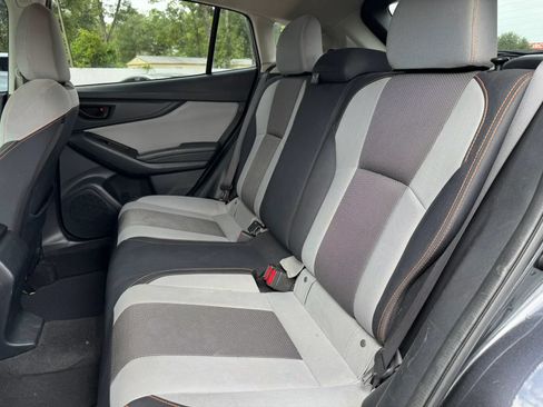 Used 2019 Subaru Crosstrek 2.0i Premium w/ Moonroof Package AWD/4WD image 11
