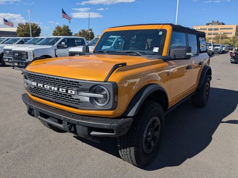 Used 2021 Ford Bronco Badlands image 10