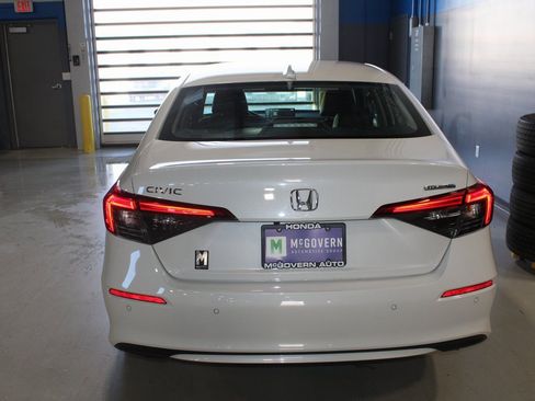 Used 2023 Honda Civic Touring image 45