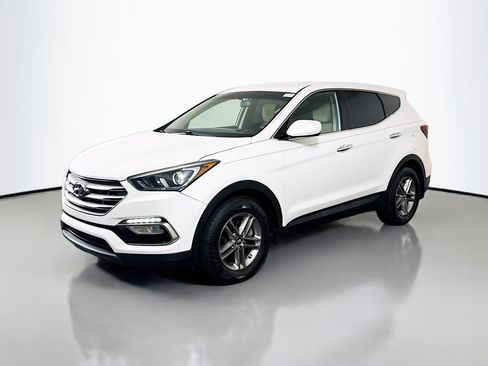 Used 2017 Hyundai Santa Fe Sport image 4