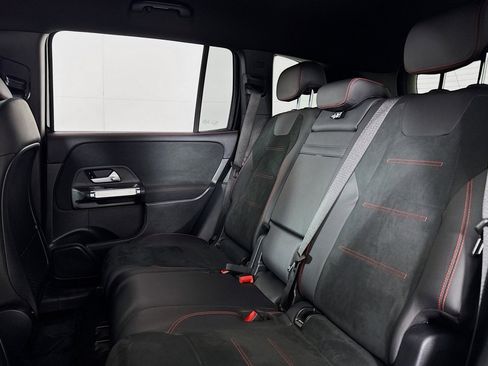 Certified 2024 Mercedes-Benz GLB 250 image 8