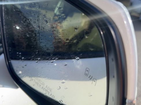 Used 2019 Toyota RAV4 Limited image 6