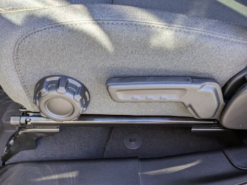 New 2026 Jeep Gladiator Sport image 21