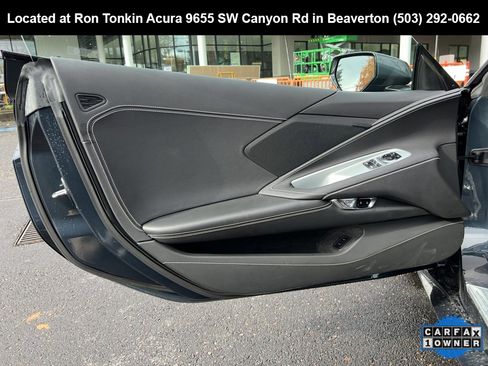 Used 2021 Chevrolet Corvette Stingray w/ Z51 Performance Package image 11