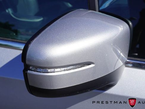Used 2025 Honda Odyssey Touring image 14